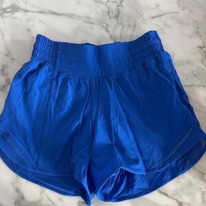 Lululemon Athletica Hotty Hot Short 4”